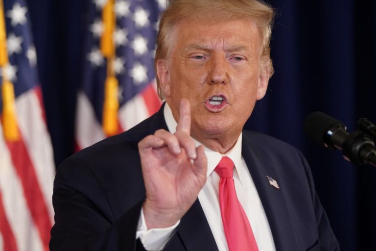Не опять, а снова. Трамп покинул пресс-конференцию после неудобного вопроса