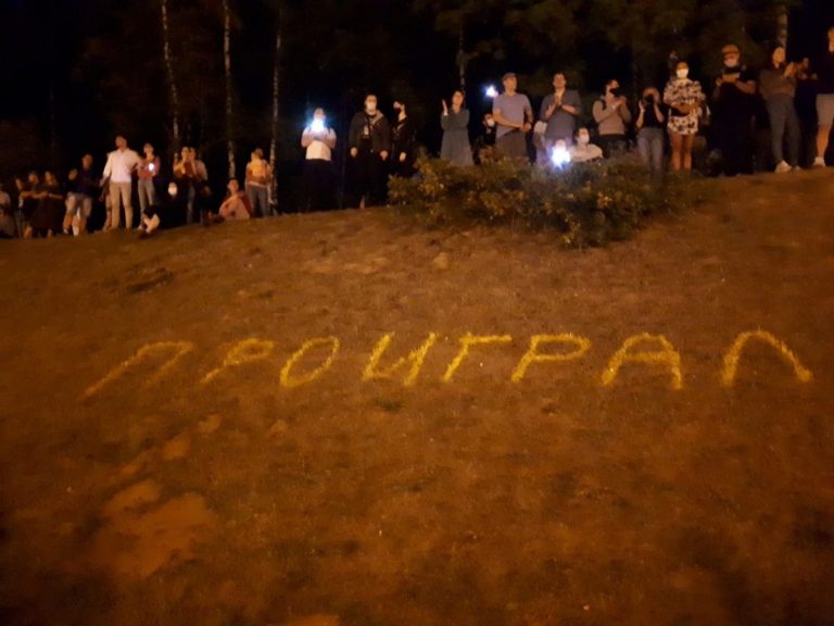 «Батька знает, что оппозиция всем до одного места»: первых лиц Латвии уличили в лицемерии