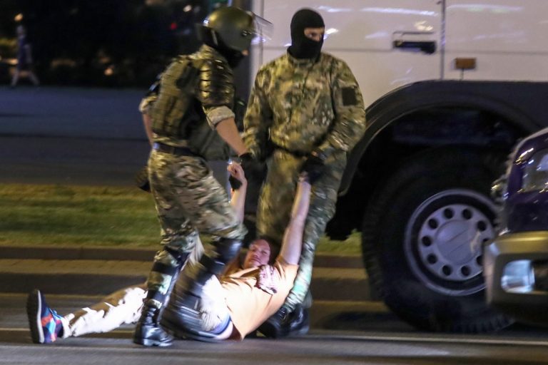 Правозащитники сообщили о погибшем во время беспорядков в Минске