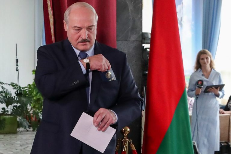 КОРОТКО О ГЛАВНОМ: у Лукашенко 80% — народ протестует, призыв Латвии к Беларуси, угон и ДТП в прямом эфире, продукты вновь дорожают