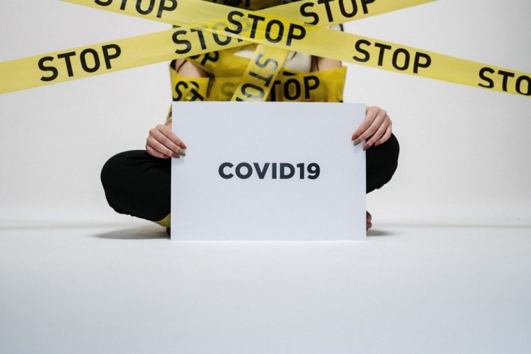 В Латвии за сутки выявлены три случая COVID-19