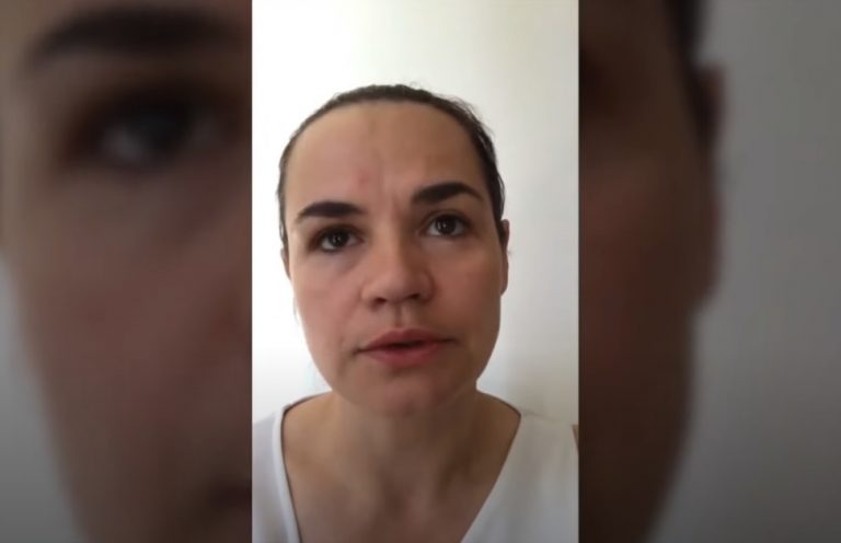 «Я уехала к детям». Тихановская записала видеобращение из Литвы