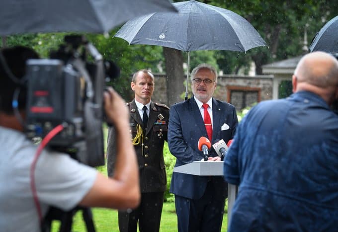 Канцелярия президента Латвии: направление поздравлений Лукашенко в повестку дня Левитса не входит