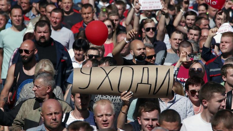 КОРОТКО О ГЛАВНОМ: бастующие против Лукашенко заводы, Латвия даст «новой» Беларуси 150 тысяч евро, смягчены ограничения из-за COVID, мировой температурный рекорд