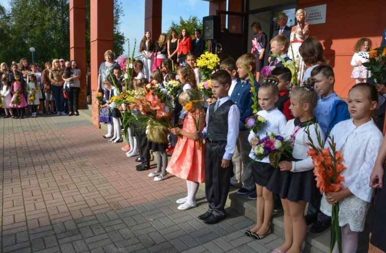 Главный инфектолог Минздрава: сейчас самое главное открыть школы