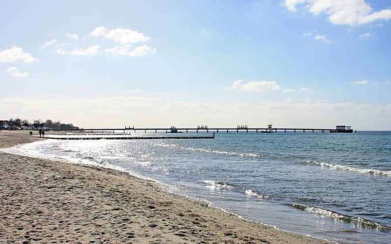 Температура воды в море начинает понижаться