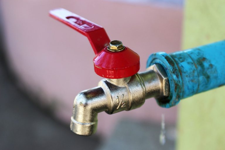 Rīgas ūdens: в пятницу в районе Шампетериса не будет воды
