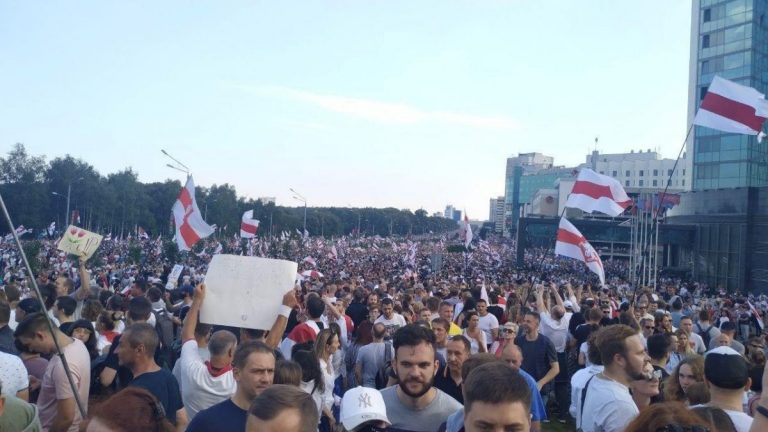 В Беларуси проходят протесты (ВИДЕО)
