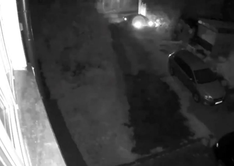 ВИДЕО: автовора в Риге не остановила даже сработавшая сигнализация