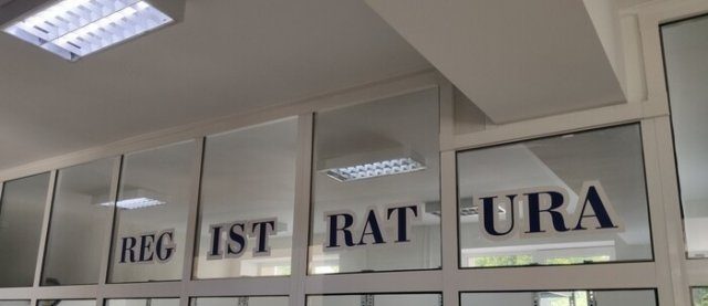 Почти тест: 15 вывесок, которые дано прочитать только людям с интеллектом выше среднего