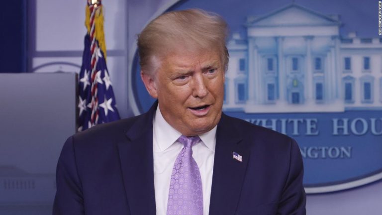 Facebook впервые удалил пост Дональда Трампа за фейки о коронавирусе