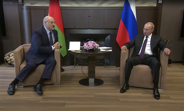 КОРОТКО О ГЛАВНОМ: пересчет голосов рижан, скандальный раскол в «Согласии», еще одна школа с COVID, Лукашенко приехал к Путину