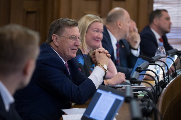 Слушательница Baltkom: реально, мне обидно за страну. Чем занимаются в Сейме?