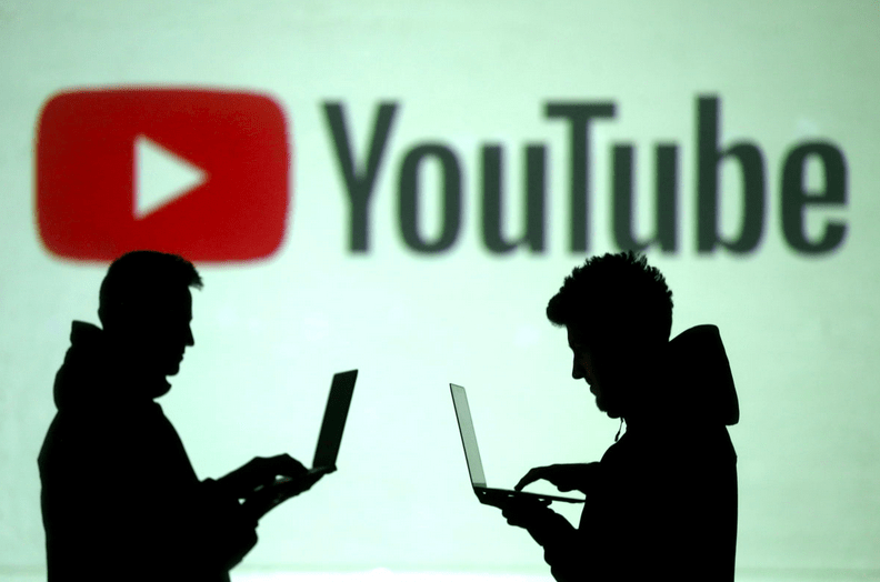 Депрессия из-за жестоких видео: экс-сотрудница подала в суд на YouTube