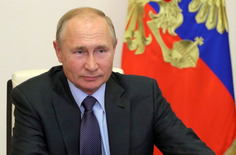 Газета: Путин заявил о «латвийском следе» в отравлении Навального