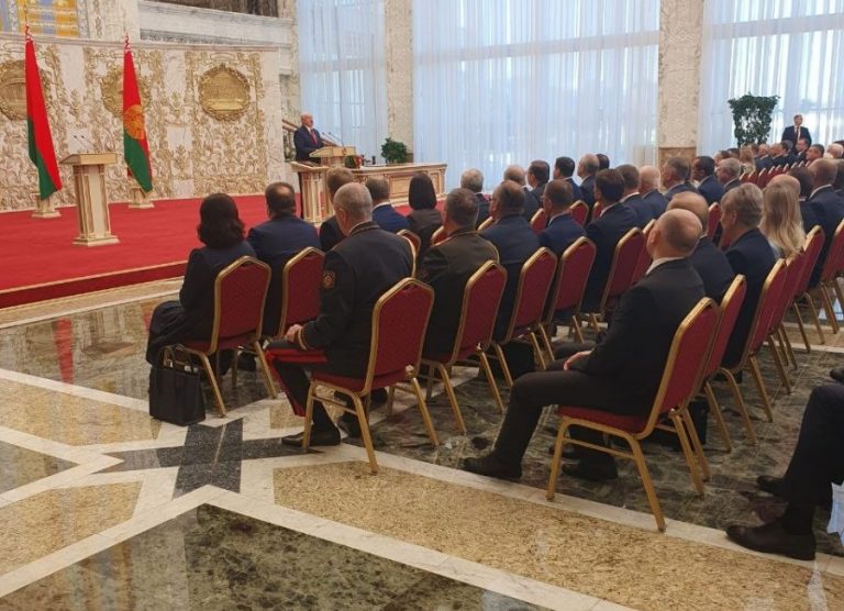 Лукашенко тайно провел свою инаугурацию (ФОТО и ВИДЕО)