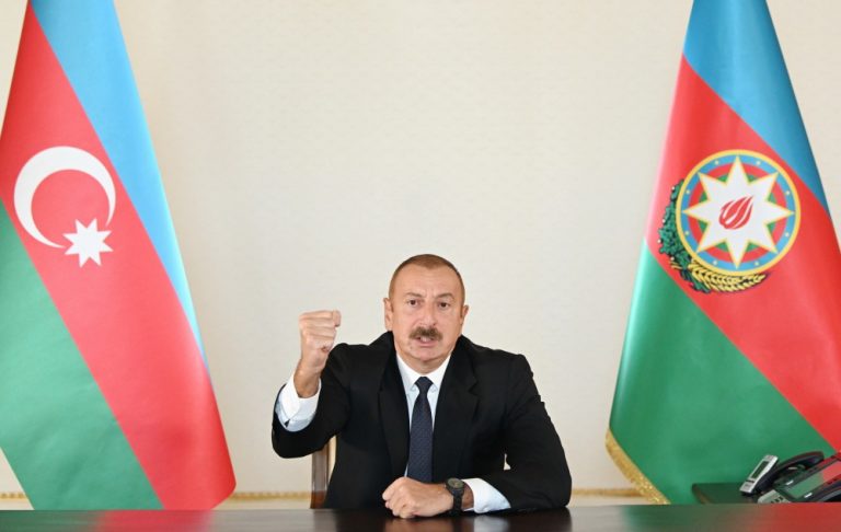 Азербайджан, вслед за Арменией, ввел военное положение