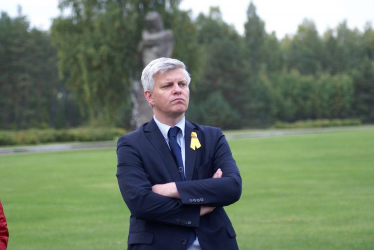 Politologs Veiko Spolitis: ar sievu mēs runājam angliski, viņa ar dēlu — turku valodā, es ar viņu — latviski