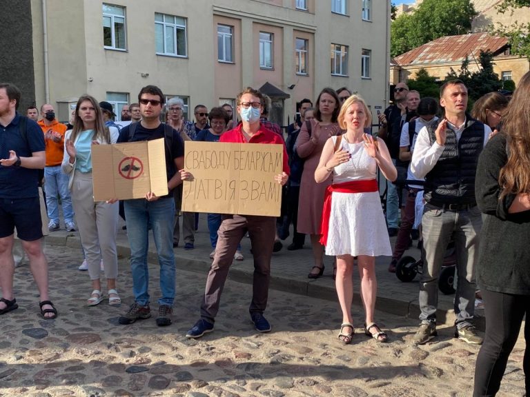 «Пытались, но не смогли»: немецкий политолог рассказал о влиянии стран Балтии на Беларусь