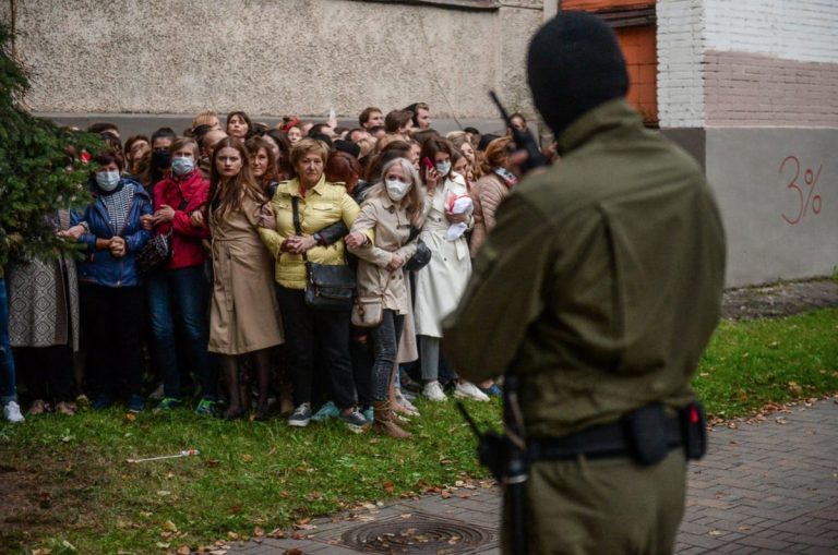 ФОТО и ВИДЕО: месяц противостояния народа Беларуси с Лукашенко. Как это было