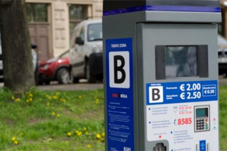 Повышается плата за автостоянку на набережной 11 ноября, Мартиньш Стакис против