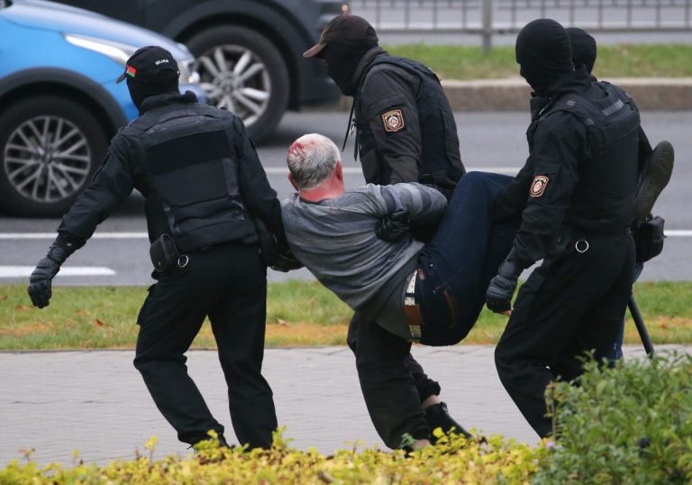 Ринкевич: белорусские силовики снова проявляют жестокость, Европа должна реагировать