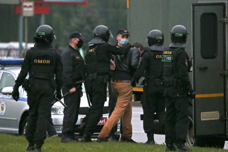 СМИ: в Минске с начала протестов – не менее 1376 пострадавших. У троих травмы связаны с сексуальным насилием