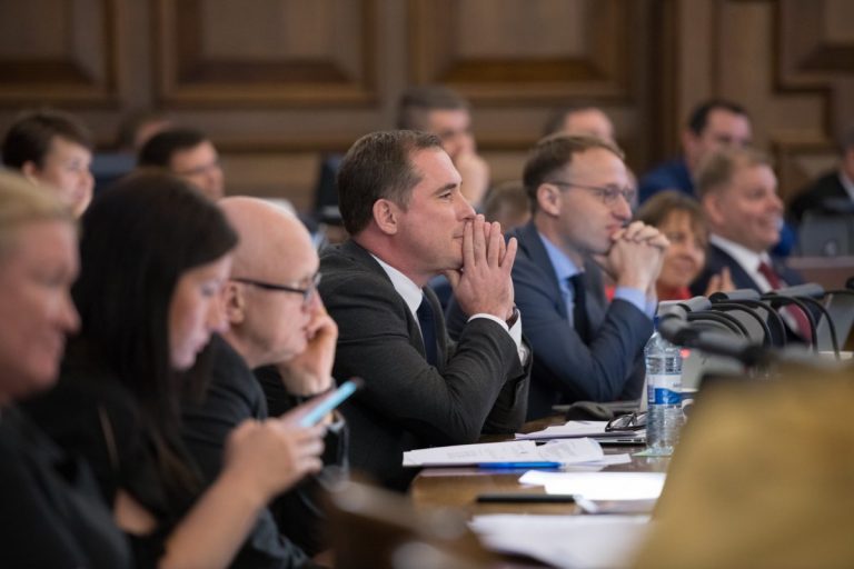 «Кретины стали элитой»: депутат Сейма заявил о низком уровне латвийской политики