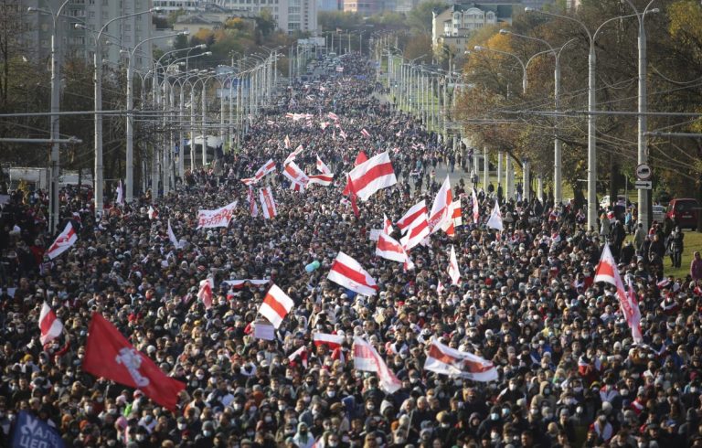 В Минске 11-е воскресенье подряд прошла мирная протестная акция