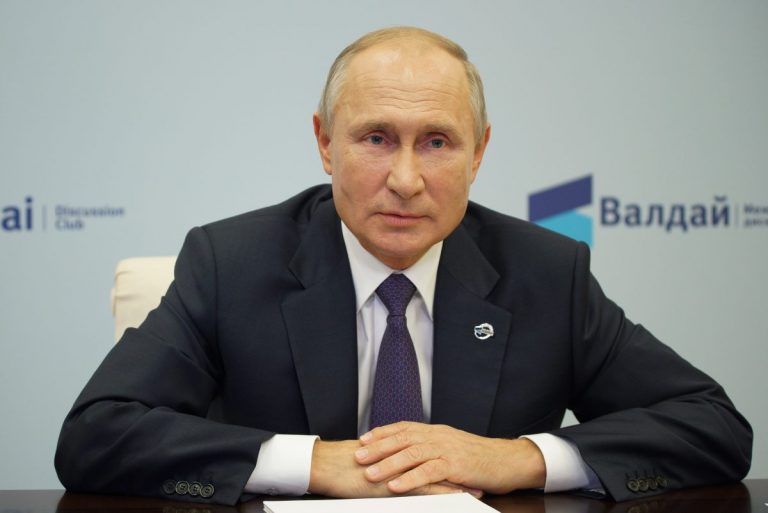 Путин о Навальном: если бы хотели отравить, его бы никто не отправил за границу