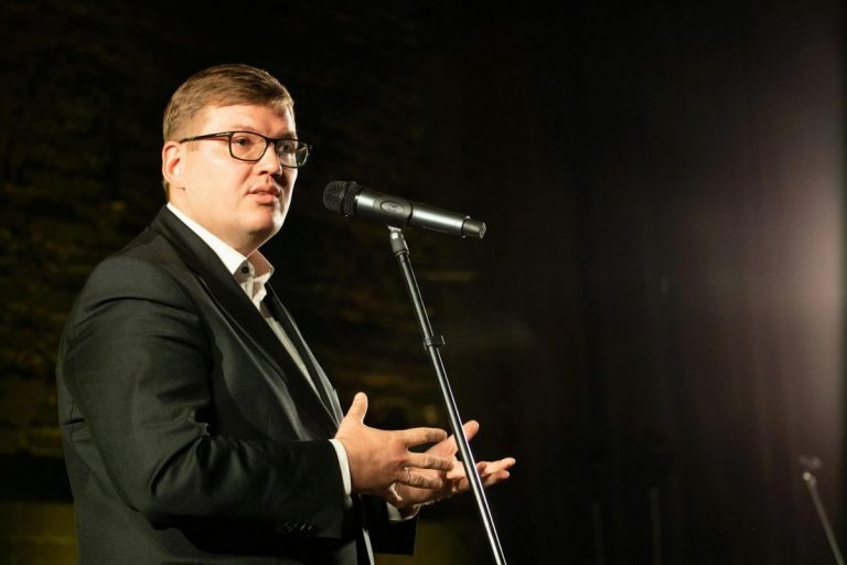 Министр Пуце сдал тест на COVID, результат — отрицательный
