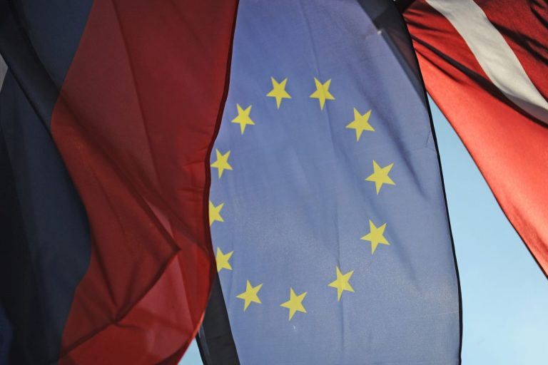 Жители Латвии смогут оформлять электронную визу в Россию всего за четыре дня
