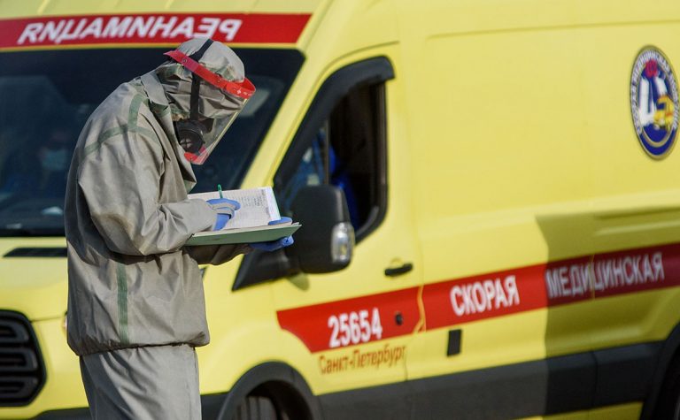В России врачам запретили публично высказываться о COVID