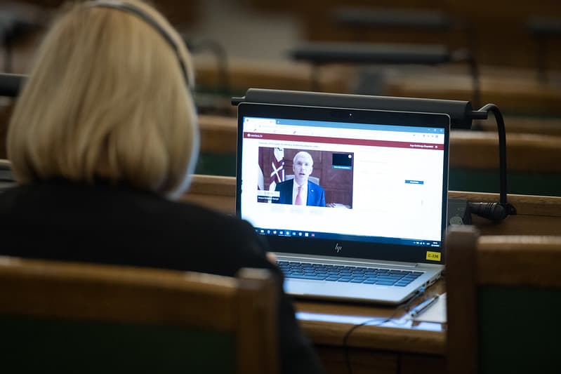 Бюджет «отчаяния и солидарности» прошел первое чтение в Сейме