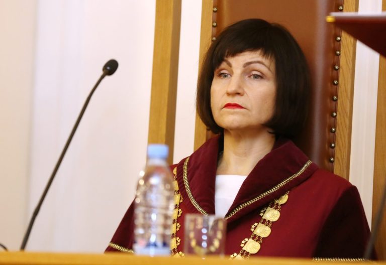 «Сумели сохранить дееспособную власть»: глава Суда Сатверсме похвалила кризисные решения Латвии