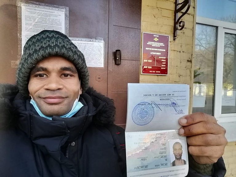 ФОТО: «Черный Ленин» из Латвии получил политическое убежище в России