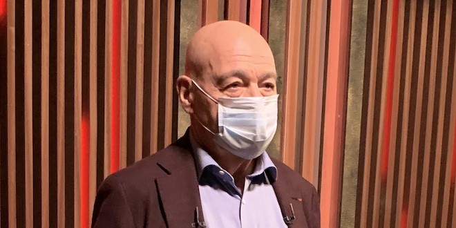 Владимир Познер предложил выход для отрицающих COVID