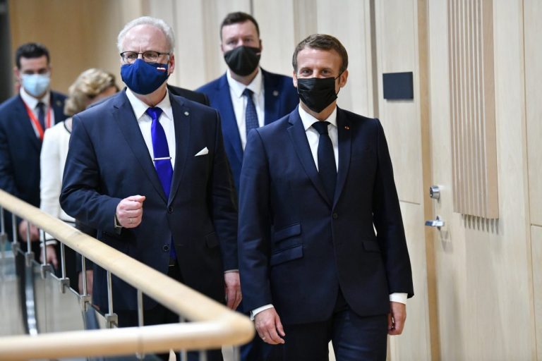 «Он был впечатлен!»: повар рассказал, чем Макрона угощали в Риге