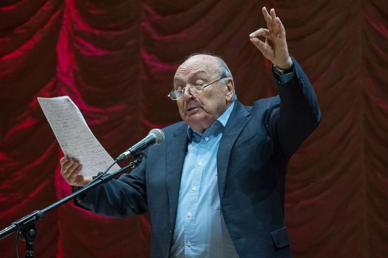 Михаил Жванецкий прекратил концертную деятельность