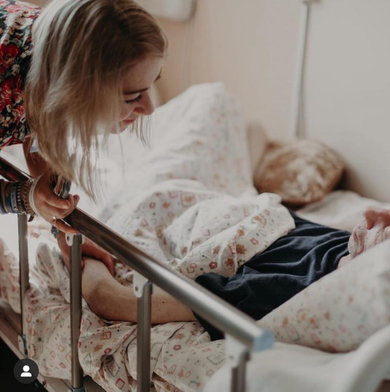 Hospiss LV: не все паллиативные пациенты - божьи одуванчики, агрессия тоже встречается