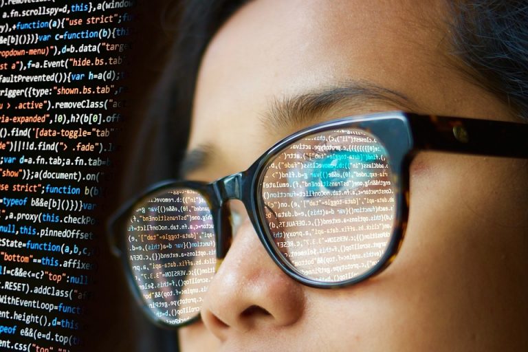 Лидер сообщества TechGirls: стереотипам об отрасли подвержены и мужчины, и женщины