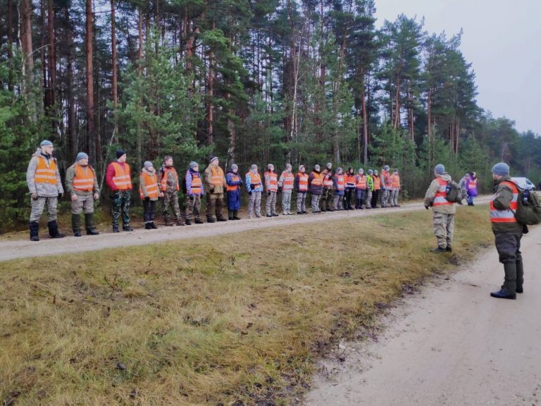 Поиски пропавшего пенсионера: Bezvests.lv призывает добровольцев присоединиться к команде