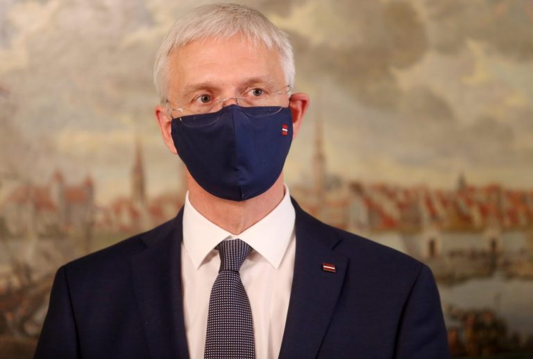 Поддержка пострадавших от COVID в Латвии продолжится и в 2021 году