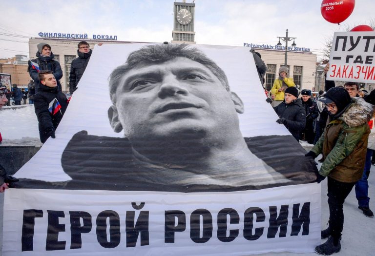 Модель рассказала о смерти Немцова. Она была с политиком в момент его убийства