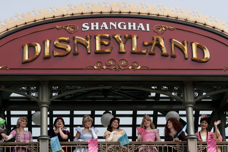 Disney в начале следующего года уволит 32 тысячи сотрудников