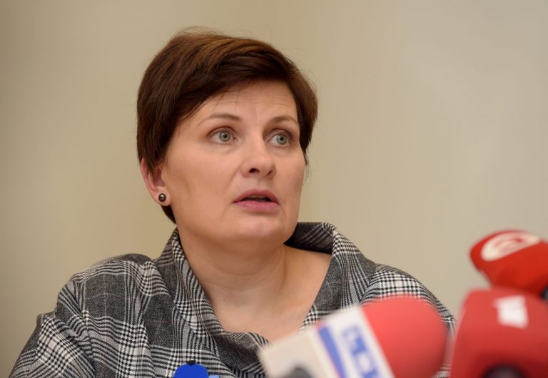 Винькеле борется со слухами: за смерть от COVID не доплачивают деньги