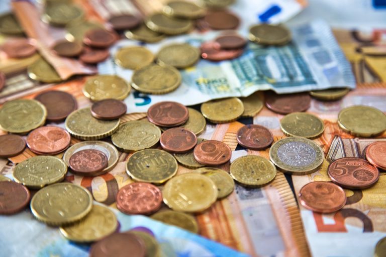Госконтроль проверил выплату пособий за простой - микропредприятиям было проще остальных