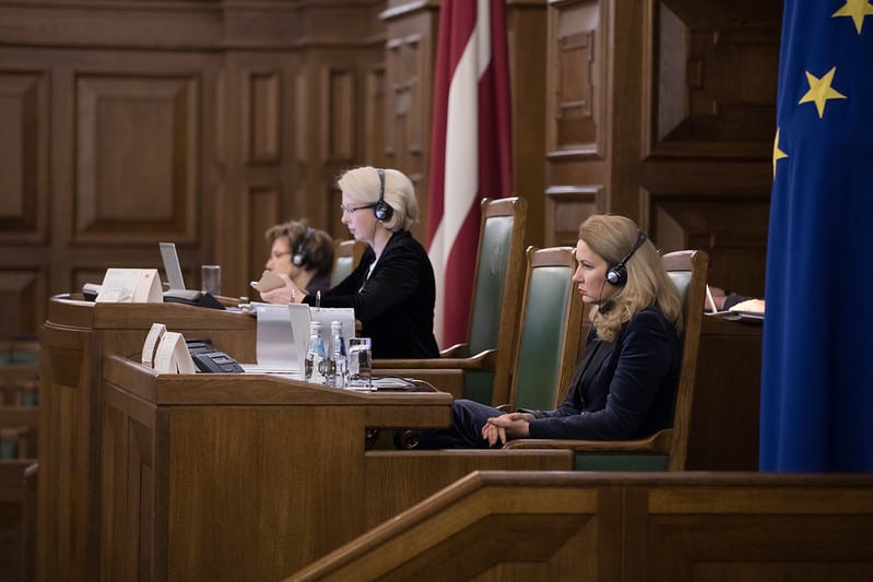Сейм решил: соцвзносы в 2021 году году будут снижены на один процентный пункт