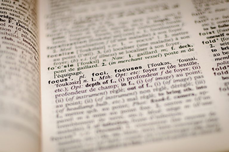 Авторитетный словарь Merriam-Webster назвал слово года