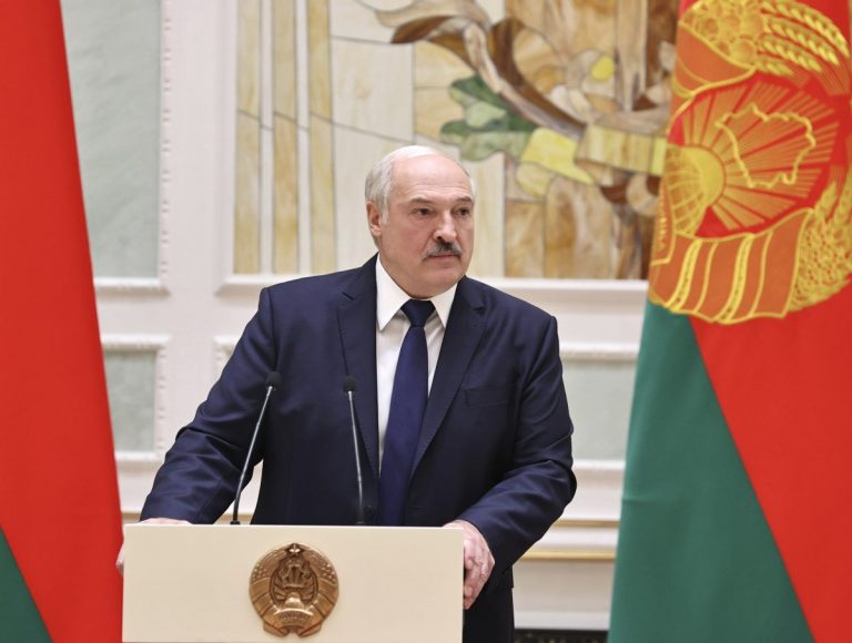 Лукашенко приказал не пускать в Беларусь врачей, уехавших работать в Польшу